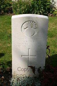 Dozinghem Military Cemetery - Dodd, Joseph